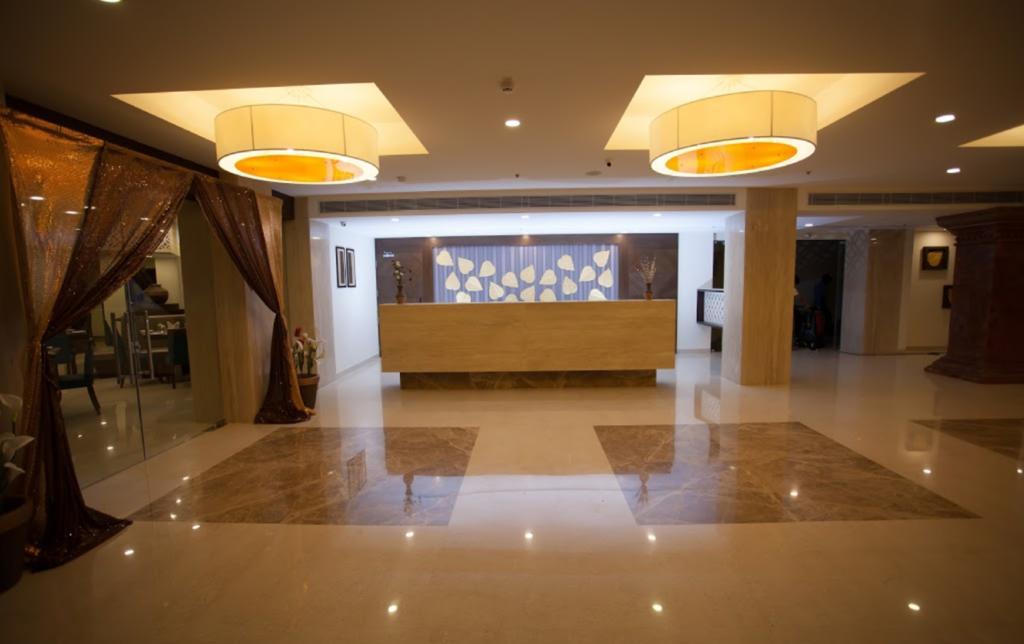 Hotel Ganpat Grand Palni Esterno foto