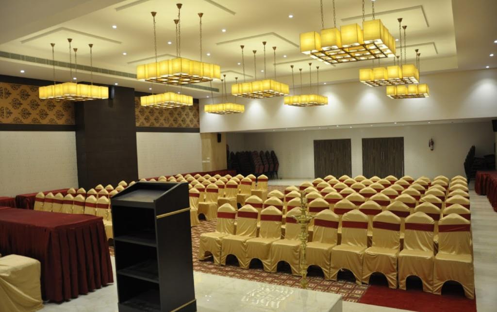 Hotel Ganpat Grand Palni Esterno foto