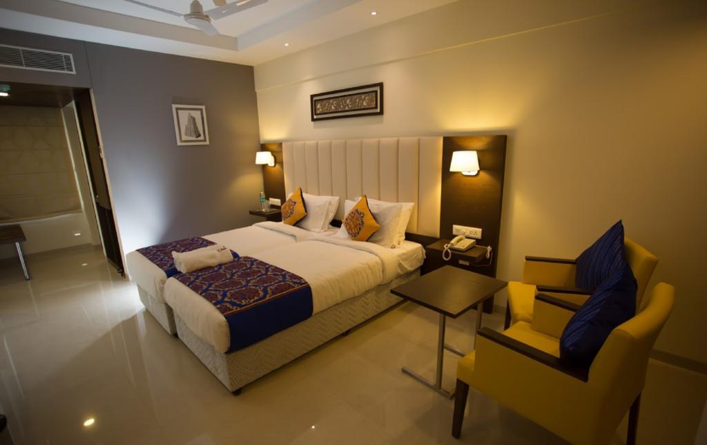 Hotel Ganpat Grand Palni Esterno foto