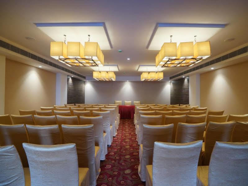 Hotel Ganpat Grand Palni Esterno foto